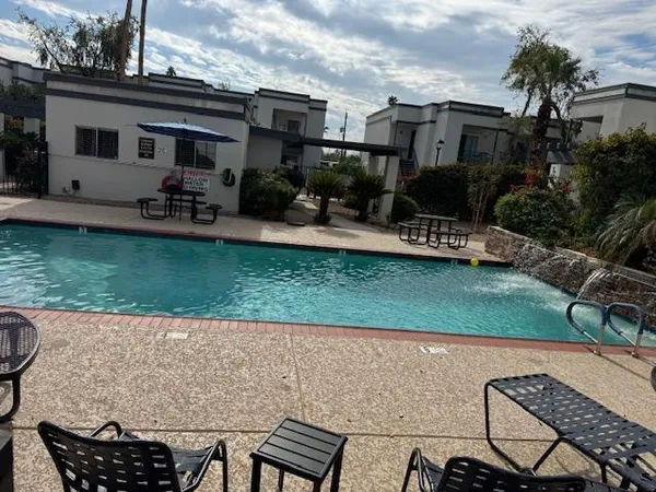 $995 | 740 West Elm Street, Unit 214, Phoenix, AZ 85013