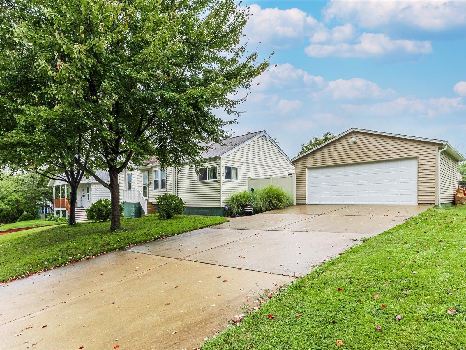 8026 Mathilda Avenue Affton, MO 63123 - Photo 3 of 26 Gallery Image 3
