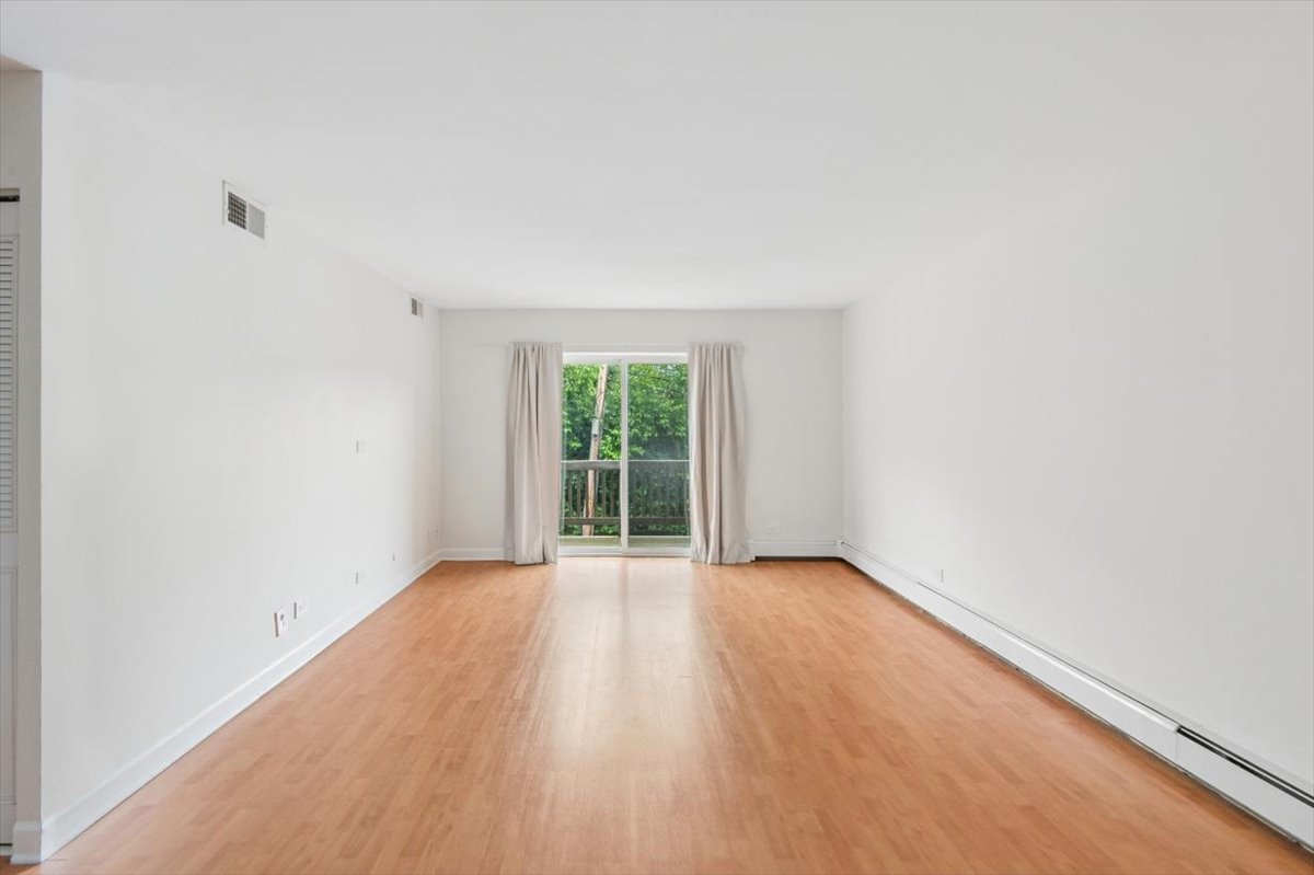 8232 Niles Center Road, Unit 214 Skokie, IL 60077 - Photo 5 of 20