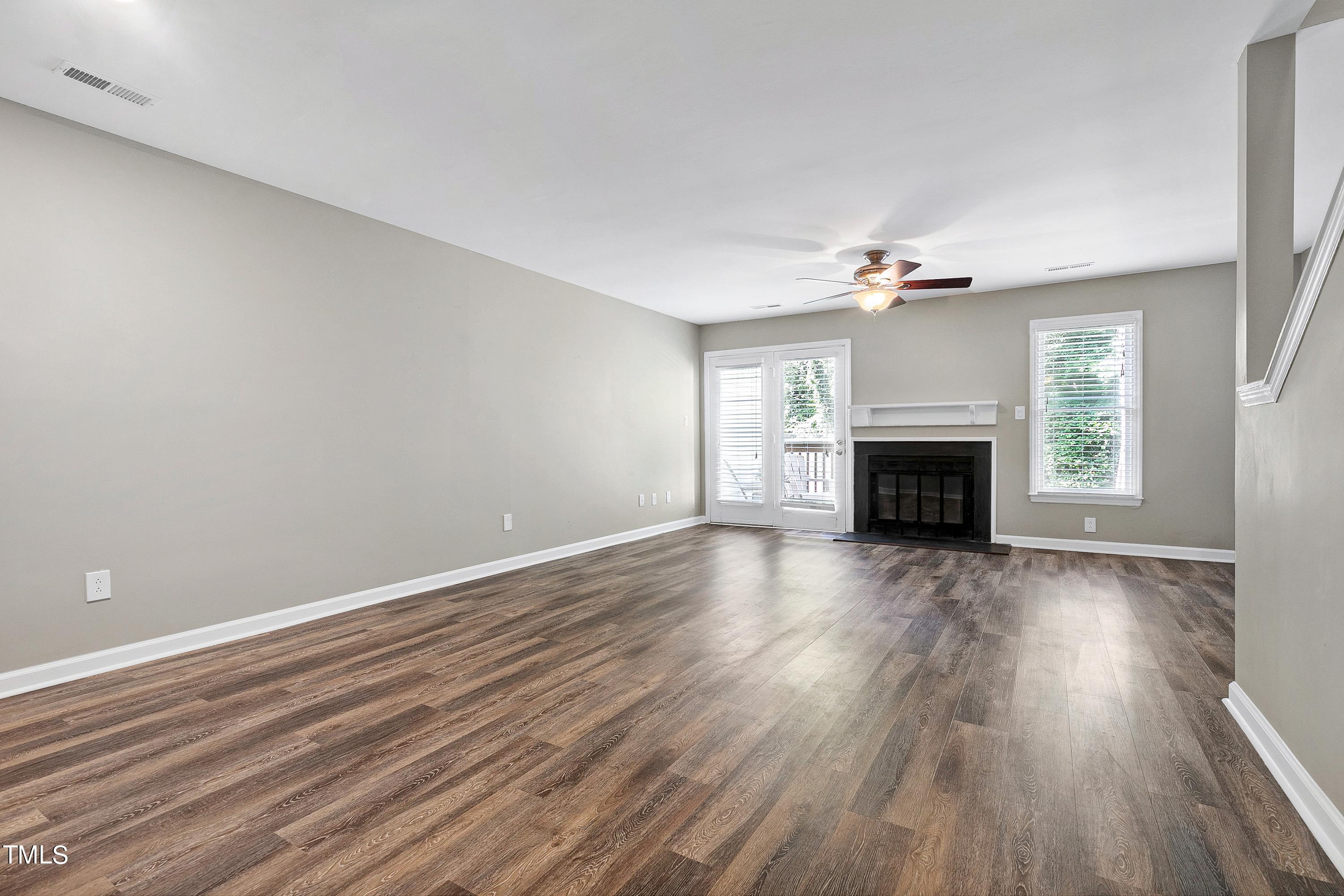 4660 Fawnbrook Circle Raleigh, NC 27612 - Photo 8 of 28 Scene-10