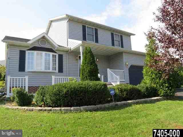 132 Timber Lane Hanover, PA 17331 - Photo 2 of 24 Gallery Image 2