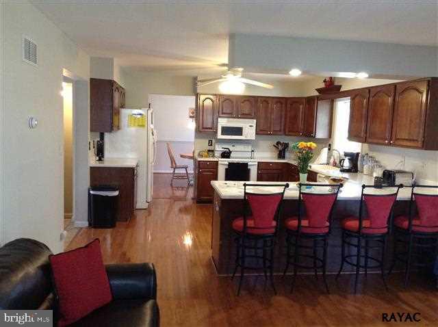 132 Timber Lane Hanover, PA 17331 - Photo 4 of 24 Gallery Image 4