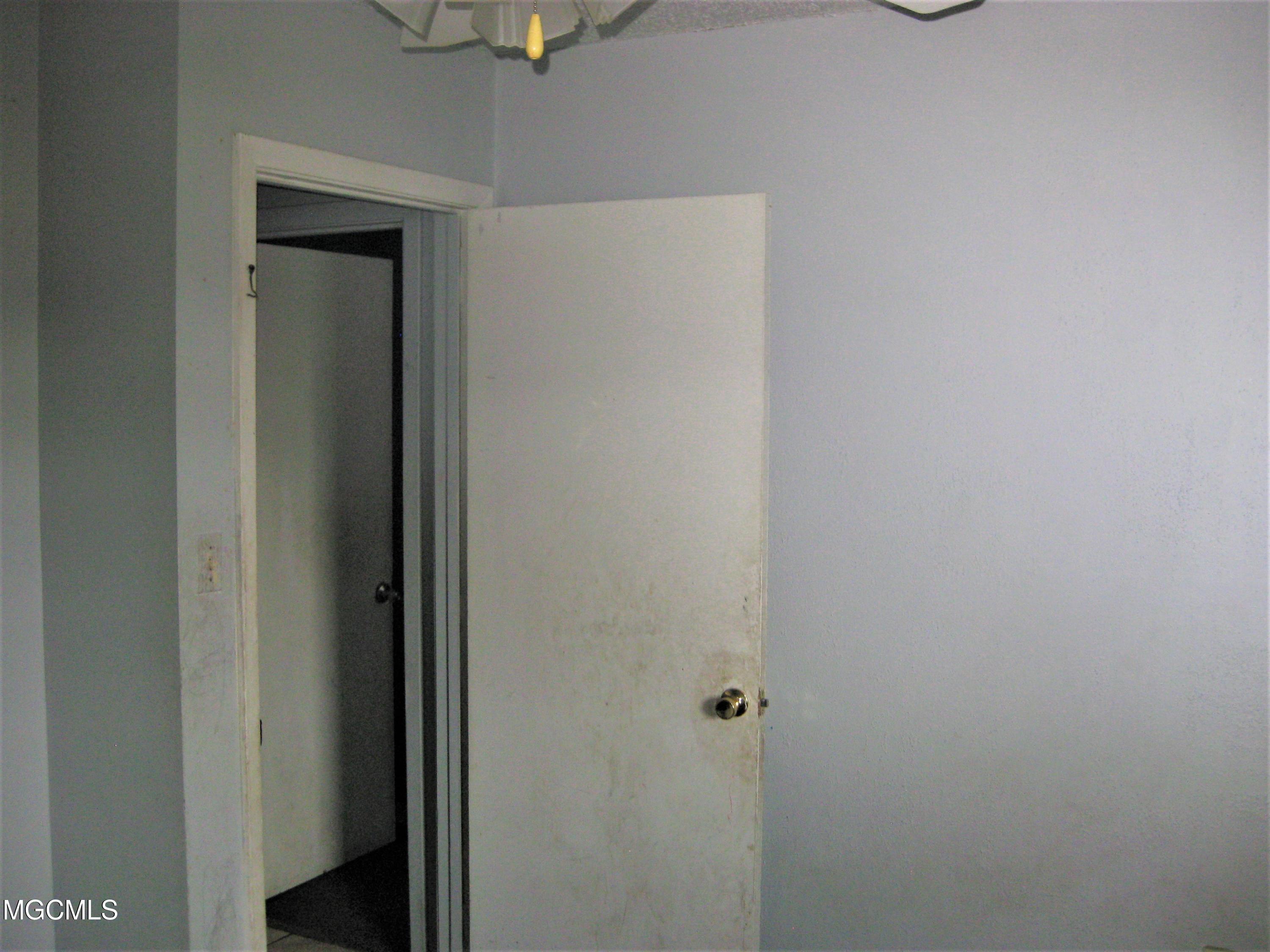 13045 Dedeaux Road Gulfport, MS 39503 - Photo 16 of 20 IMG_0569 (2)