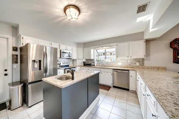 $2,700 | 707 Plantation Circle, Panama City, FL 32404