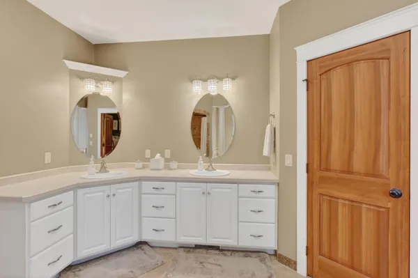 $699,900 | 55 Bluegrass Drive, Alexandria, MN 56308