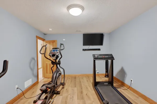 $699,900 | 55 Bluegrass Drive, Alexandria, MN 56308