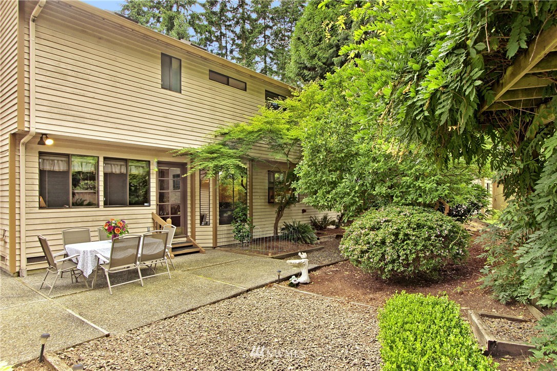 12804 Northeast 185th Court Bothell, WA 98011 - Photo 16 of 18 Gallery Image 16