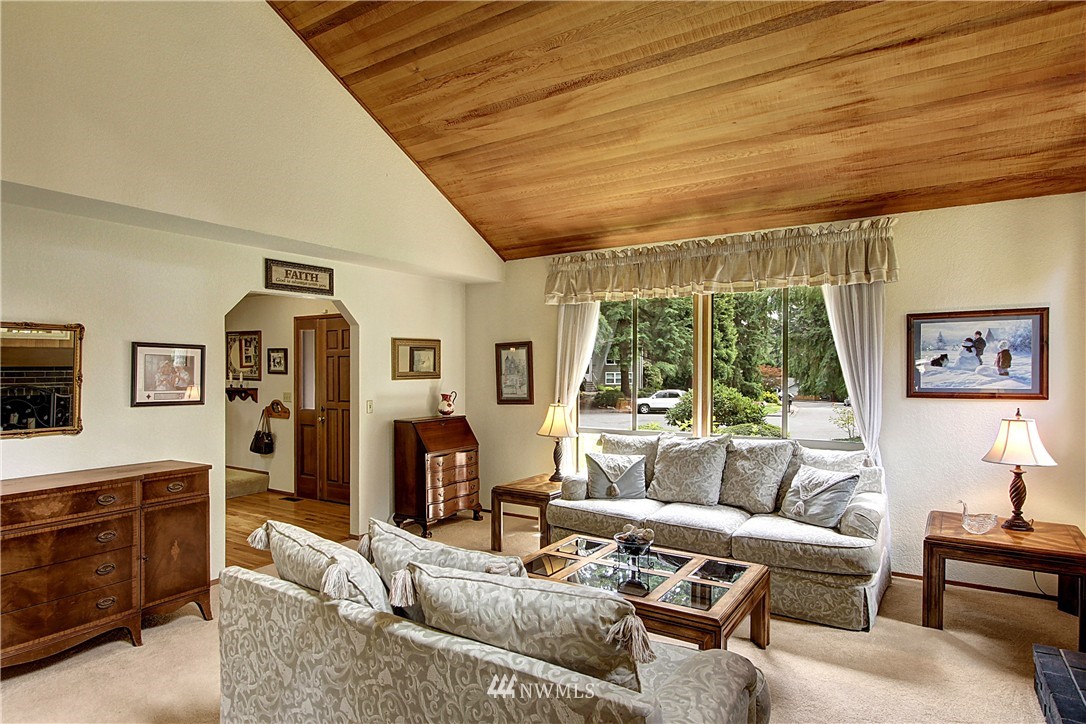 12804 Northeast 185th Court Bothell, WA 98011 - Photo 3 of 18 Gallery Image 3