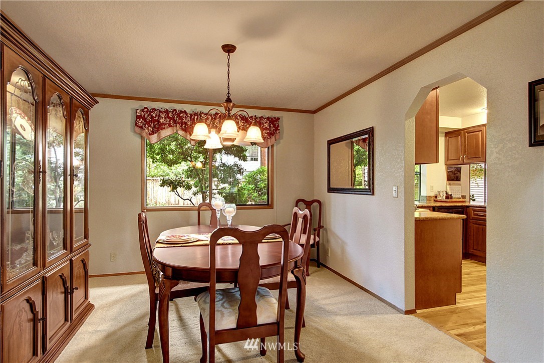 12804 Northeast 185th Court Bothell, WA 98011 - Photo 5 of 18 Gallery Image 5