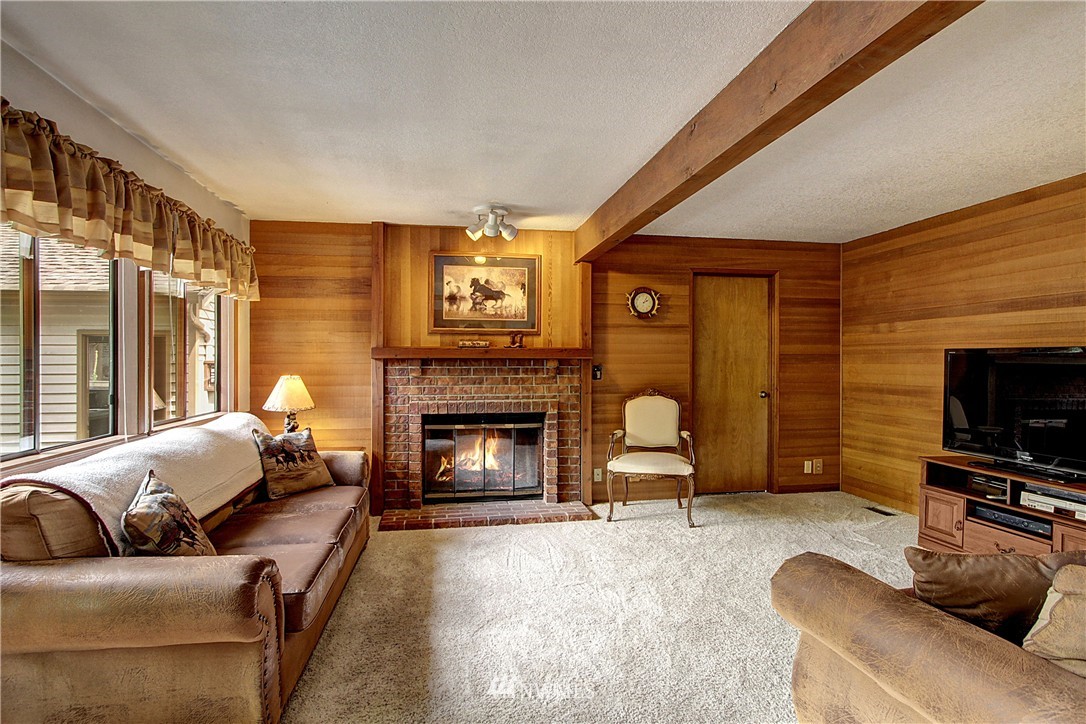 12804 Northeast 185th Court Bothell, WA 98011 - Photo 10 of 18 Gallery Image 10