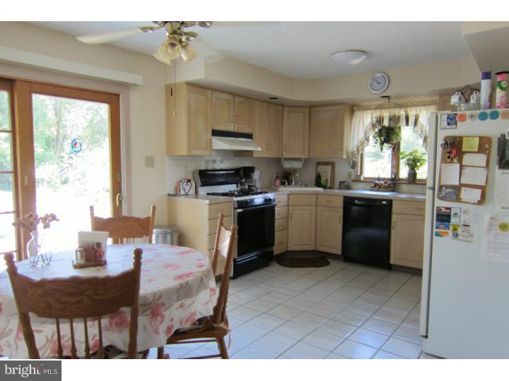 244 Youngs Road Hamilton, NJ 08619 - Photo 3 of 11 Gallery Image 3