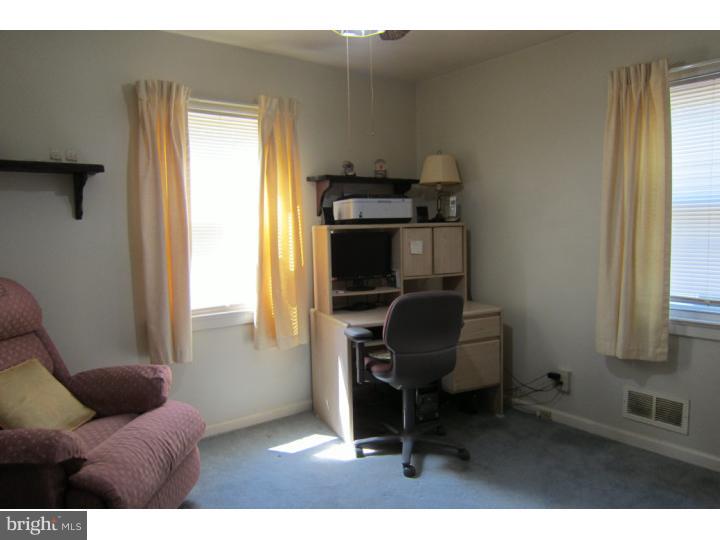 244 Youngs Road Hamilton, NJ 08619 - Photo 5 of 11 Gallery Image 5
