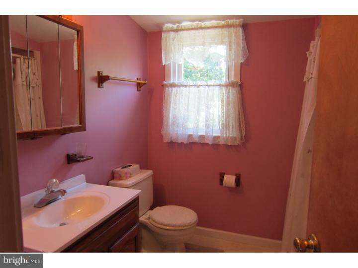 244 Youngs Road Hamilton, NJ 08619 - Photo 9 of 11 Gallery Image 9