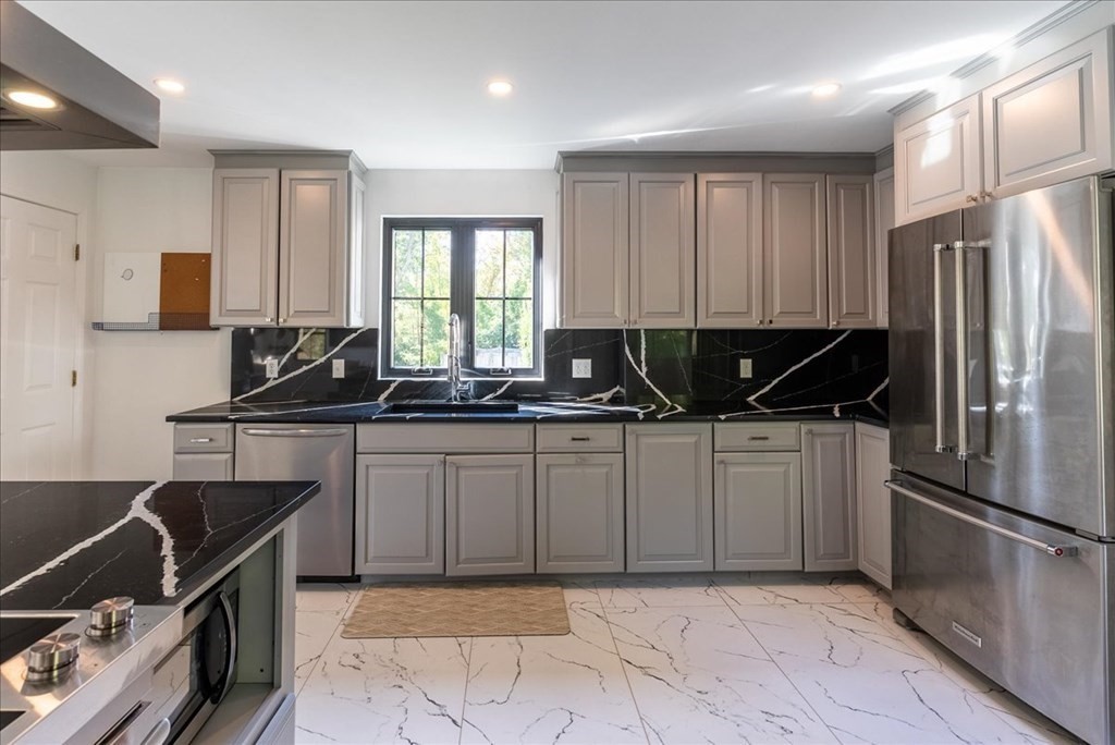36 Fisher Road Southborough, MA 01772 - Photo 14 of 42