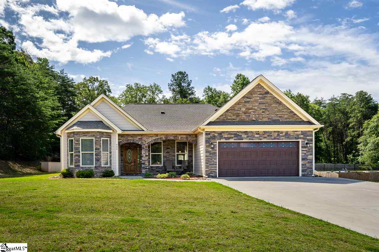 424 St Paul Road Easley, SC 29642 - Photo 1 of 36