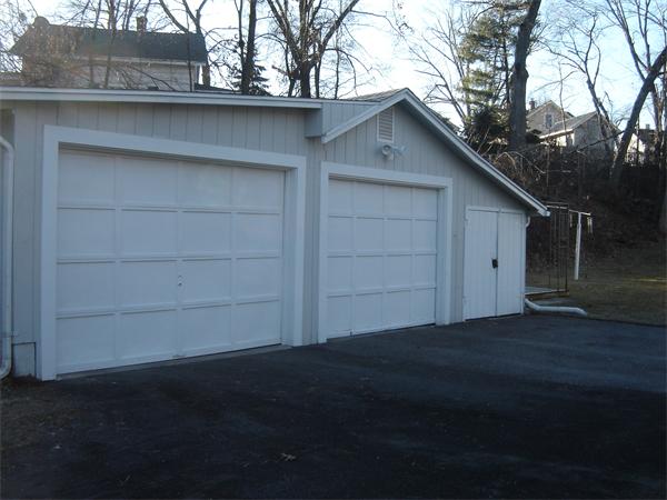 182 Riverton Road Springfield, MA 01109 - Photo 12 of 14 a house view with a outdoor space