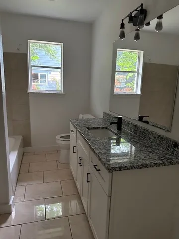 $1,995 | 910 1/2 Oak Street, Houston, TX 77018