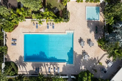 $2,750,000 | 1338 Breakers W Boulevard, West Palm Beach, FL 33411