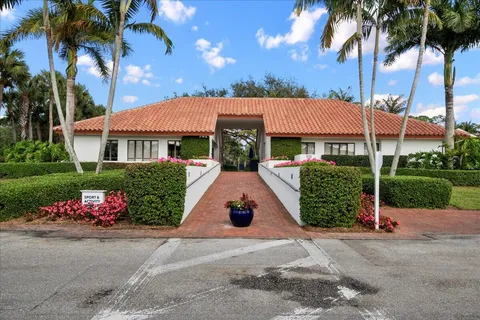 $2,750,000 | 1338 Breakers W Boulevard, West Palm Beach, FL 33411