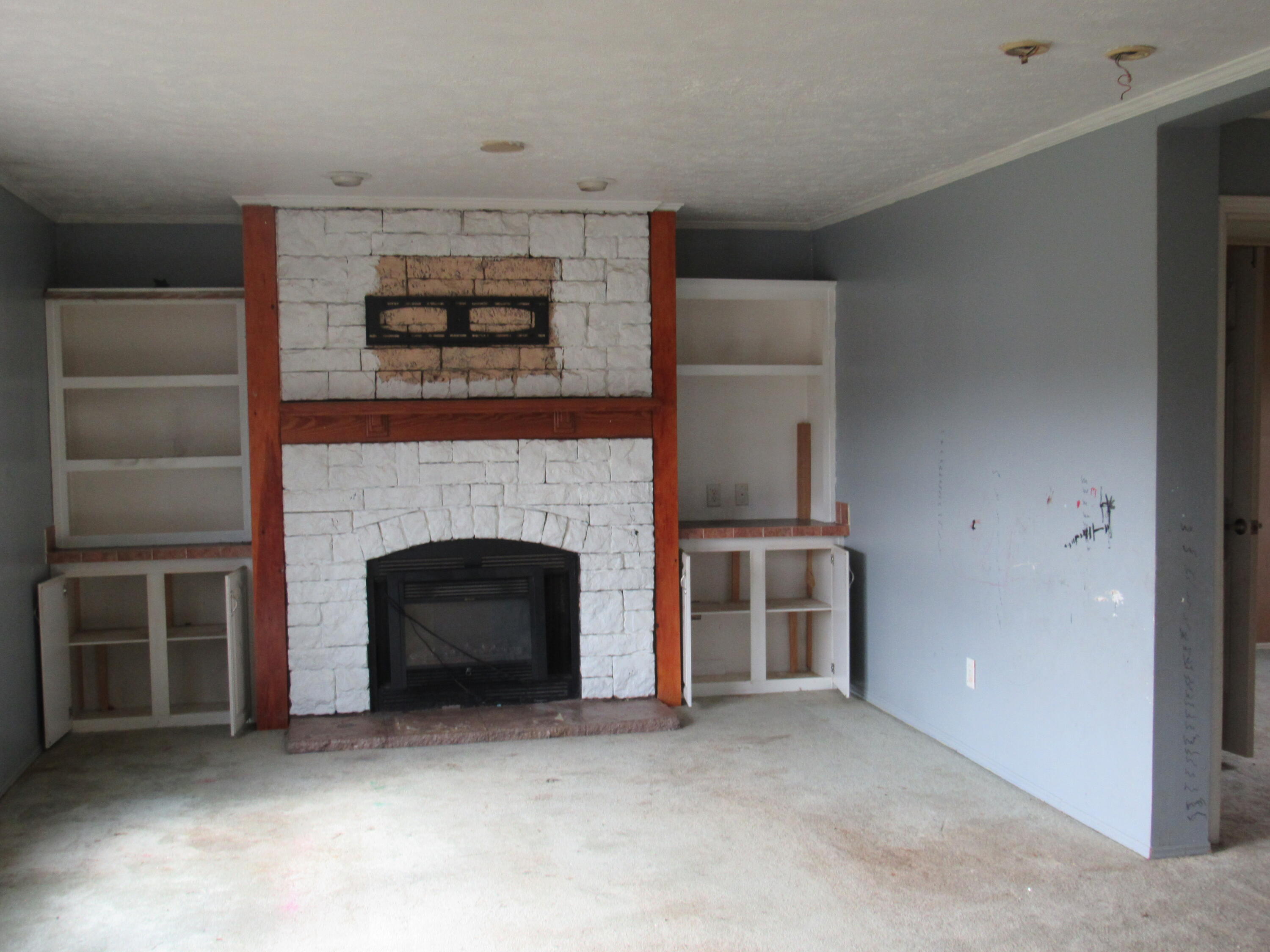 183 E Road Burke, NY 12917 - Photo 19 of 33 Living Room