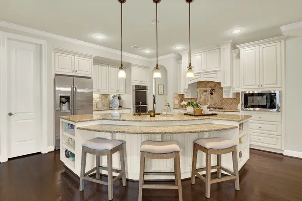 $675,000 | 210 Chirping Squirrel Court, Pinehurst, TX 77362