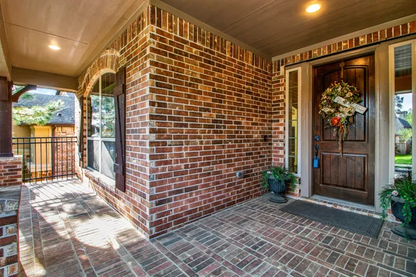 $675,000 | 210 Chirping Squirrel Court, Pinehurst, TX 77362