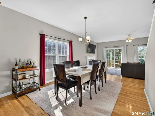 $279,900 | 18 Forestview Drive, Unit 18, Norwich, CT 06360