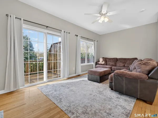 $279,900 | 18 Forestview Drive, Unit 18, Norwich, CT 06360