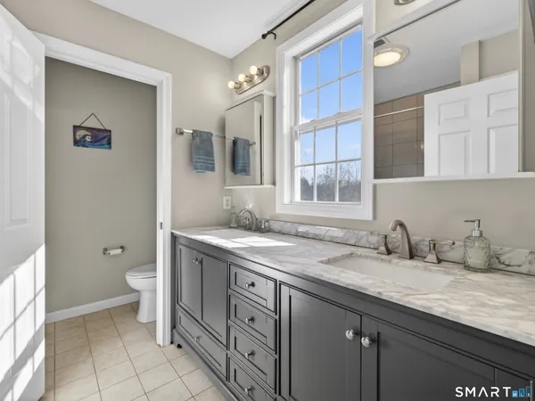 $279,900 | 18 Forestview Drive, Unit 18, Norwich, CT 06360