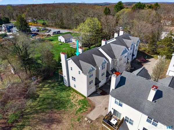 $279,900 | 18 Forestview Drive, Unit 18, Norwich, CT 06360