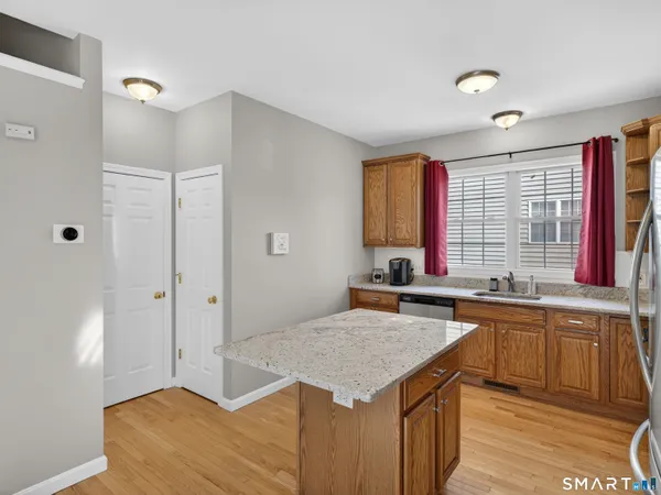 $279,900 | 18 Forestview Drive, Unit 18, Norwich, CT 06360