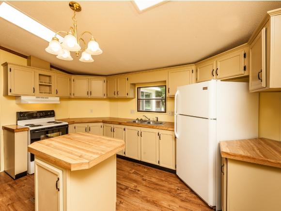 331 Sanford Road Wells, ME 04090 - Photo 10 of 28