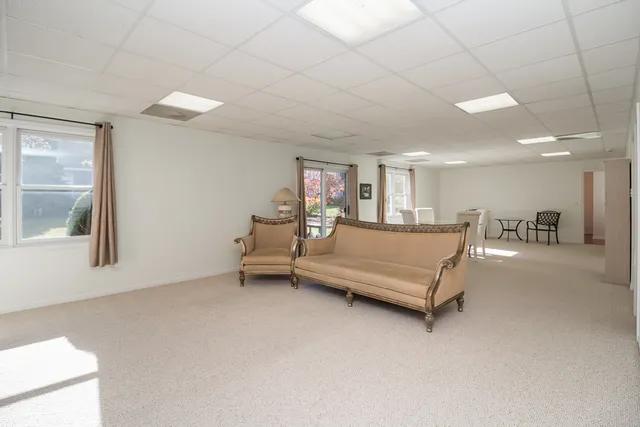 $679,000 | 6 Sherwood Court, Lake In The Hills, IL 60156