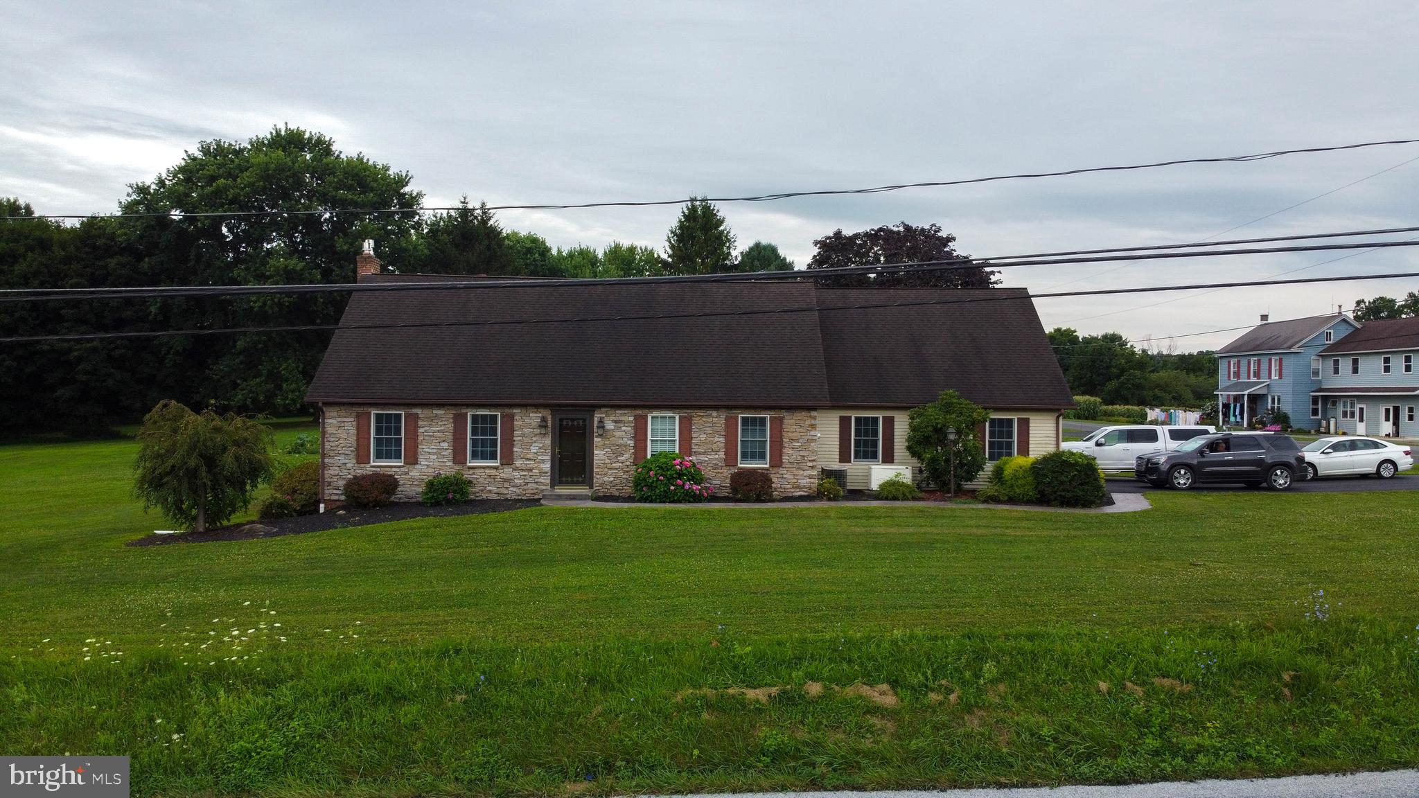 372 Sawmill Road New Providence, PA 17560 - Photo 3 of 72