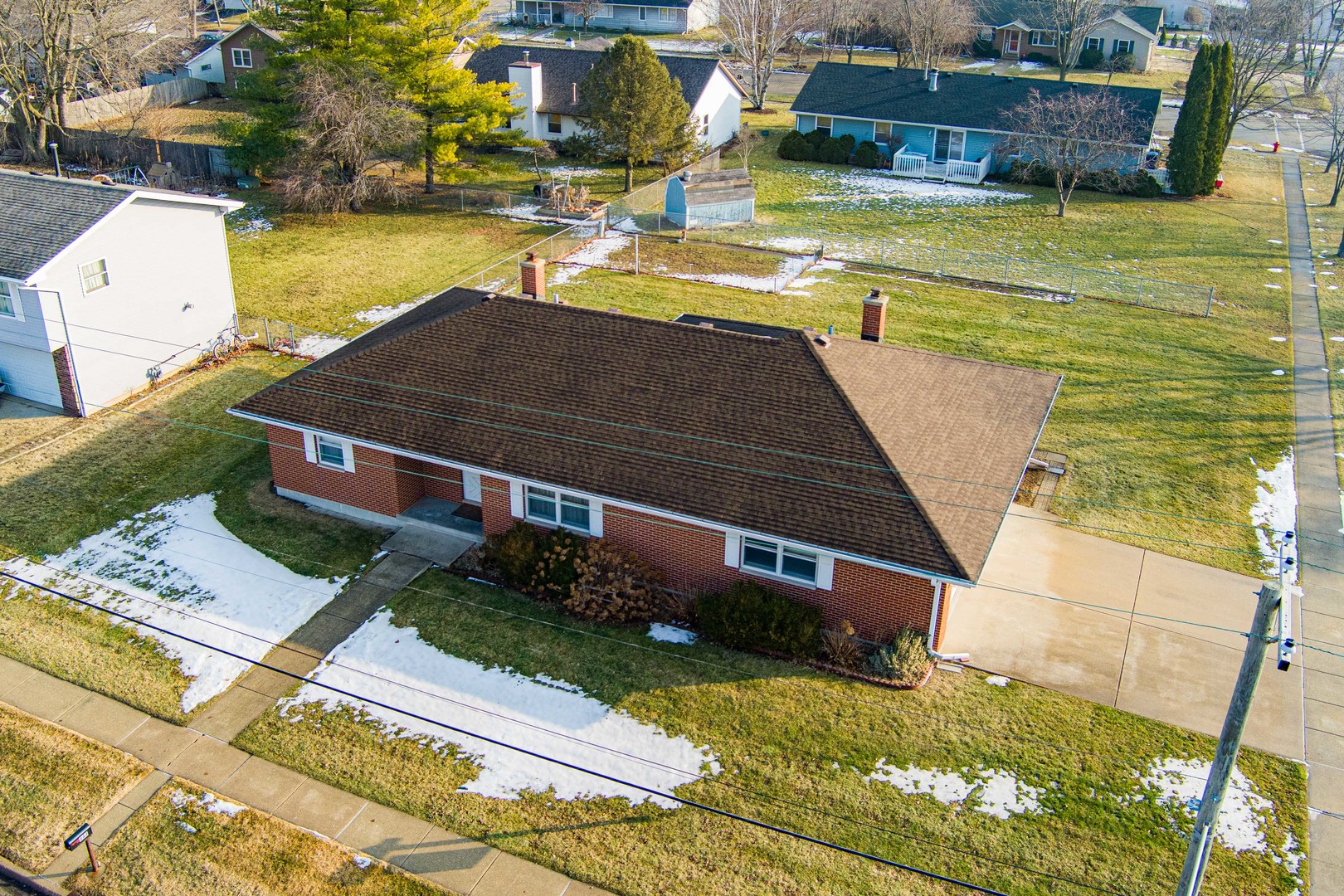 844 South 7th Street DeKalb, IL 60115 - Photo 5 of 14 a view of a swimming pool with a patio
