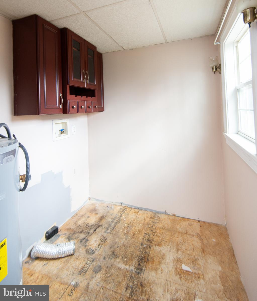 105 Center Street Hurlock, MD 21643 - Photo 23 of 40 mudroom