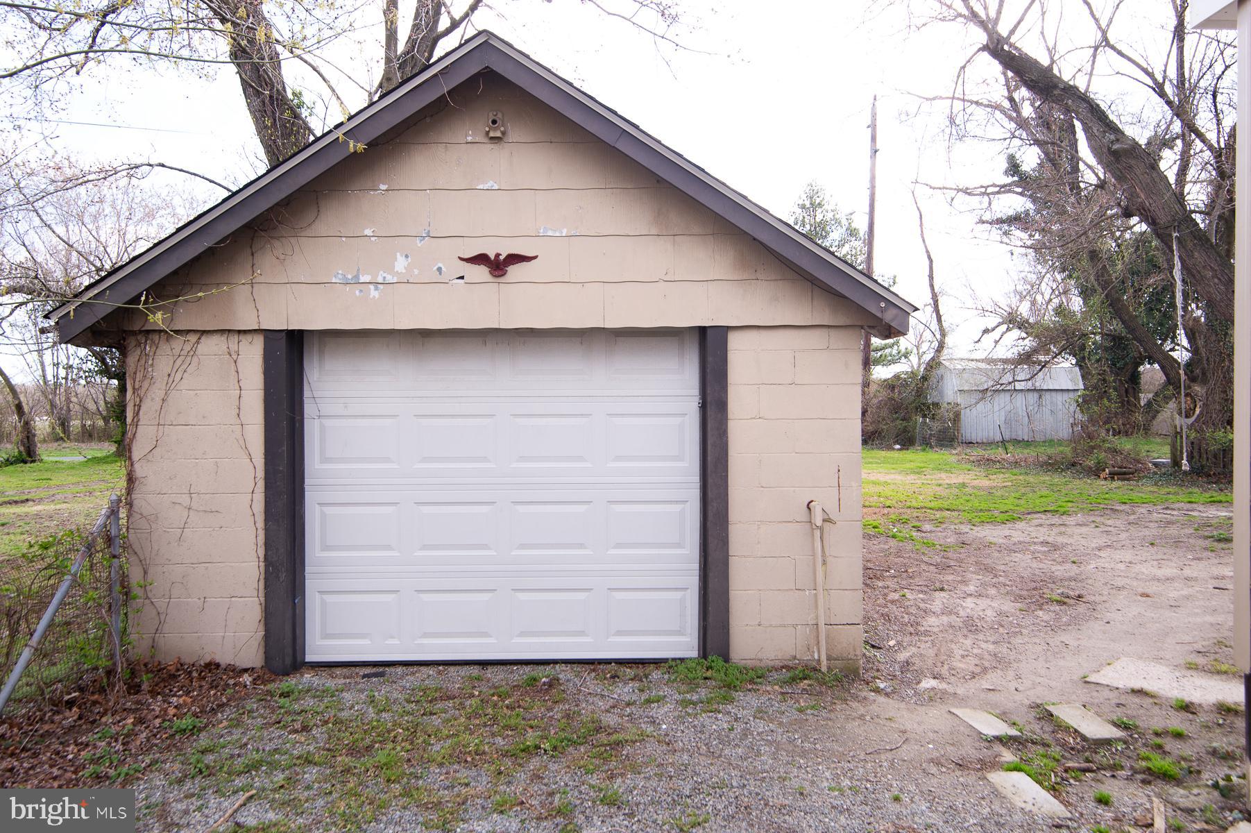 105 Center Street Hurlock, MD 21643 - Photo 36 of 40 1 car garage