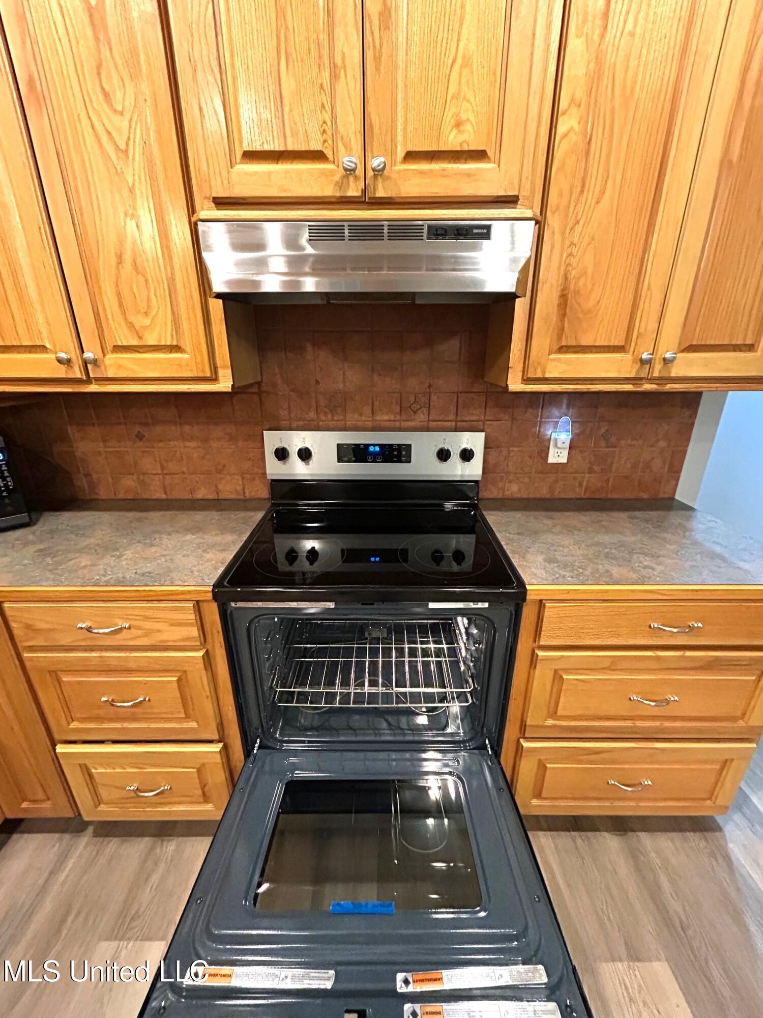 1025 Clover Lane McComb, MS 39648 - Photo 7 of 17 New range