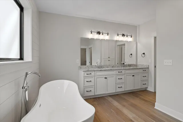 $1,315,000 | 1130 Park Ridge Drive West, Minnetonka, MN 55305