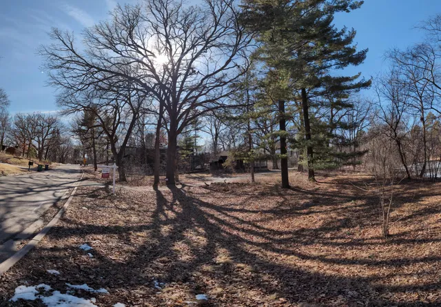 $1,315,000 | 1130 Park Ridge Drive West, Minnetonka, MN 55305