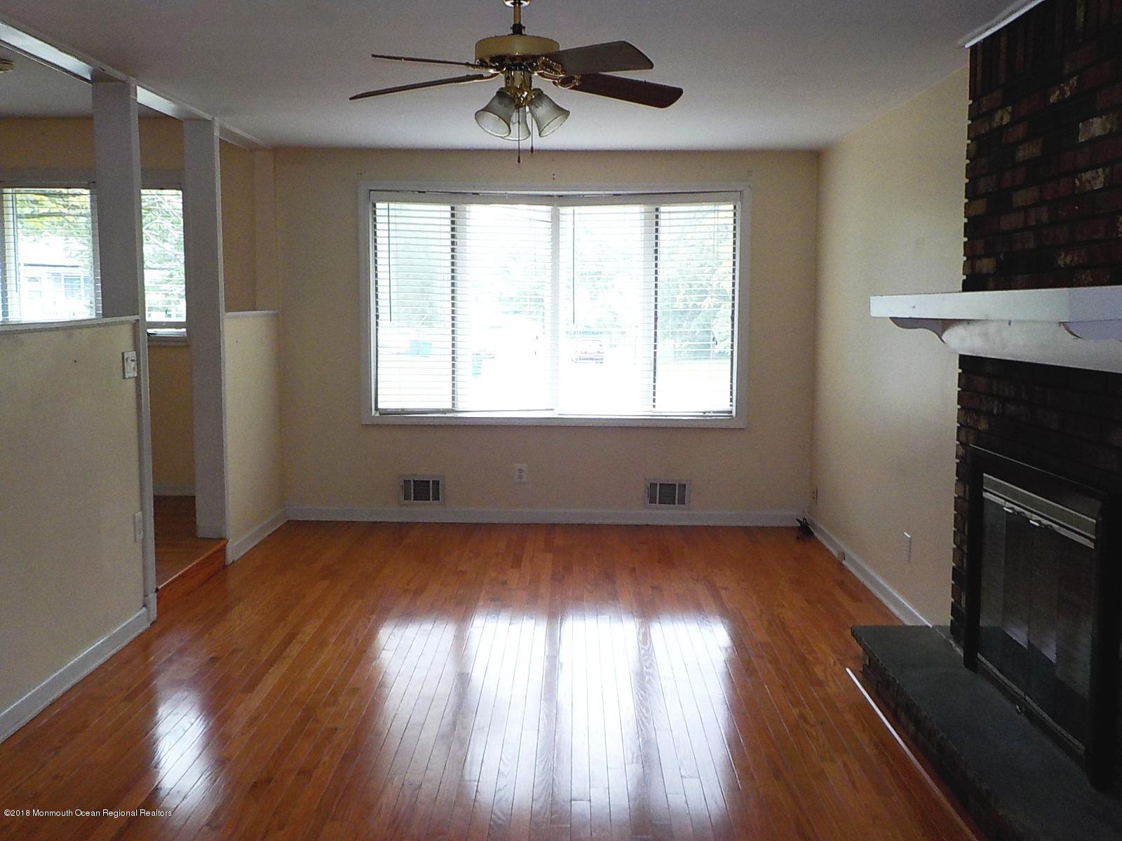 21 Amherst Road Toms River, NJ 08757 - Photo 8 of 28 DSCN9709