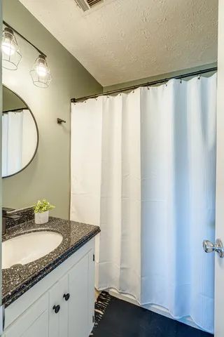 $3,510 | 1808 State Street, Unit 208, Nashville, TN 37203