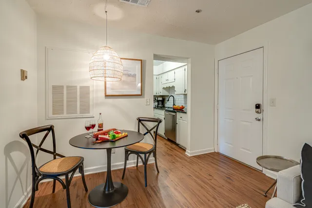 $3,510 | 1808 State Street, Unit 208, Nashville, TN 37203