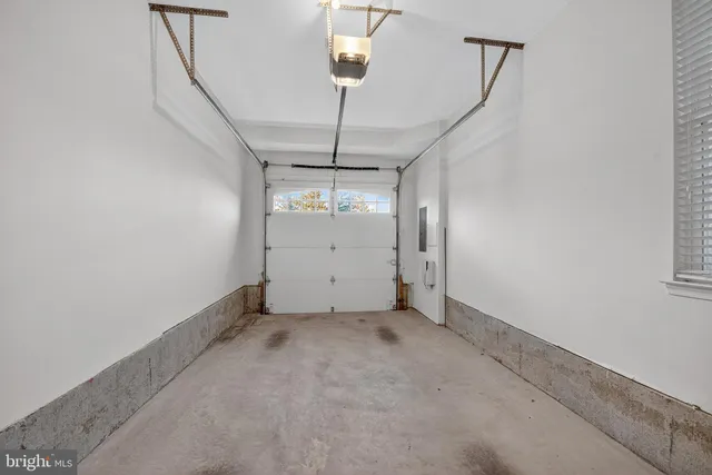 $3,000 | 44063 Vaira Terrace, Chantilly, VA 20152