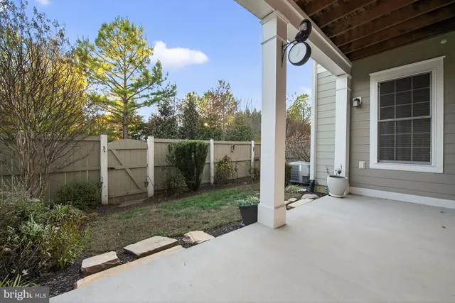 $3,000 | 44063 Vaira Terrace, Chantilly, VA 20152