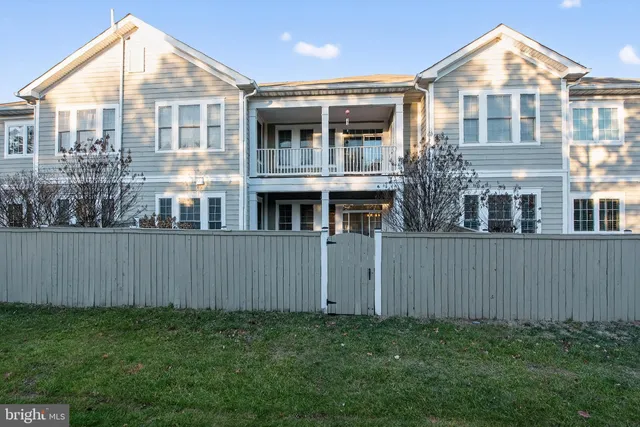 $3,000 | 44063 Vaira Terrace, Chantilly, VA 20152