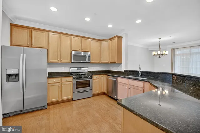 $3,000 | 44063 Vaira Terrace, Chantilly, VA 20152