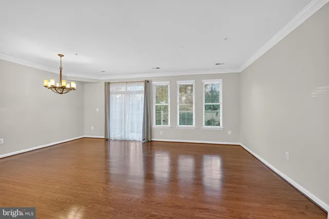 $3,000 | 44063 Vaira Terrace, Chantilly, VA 20152