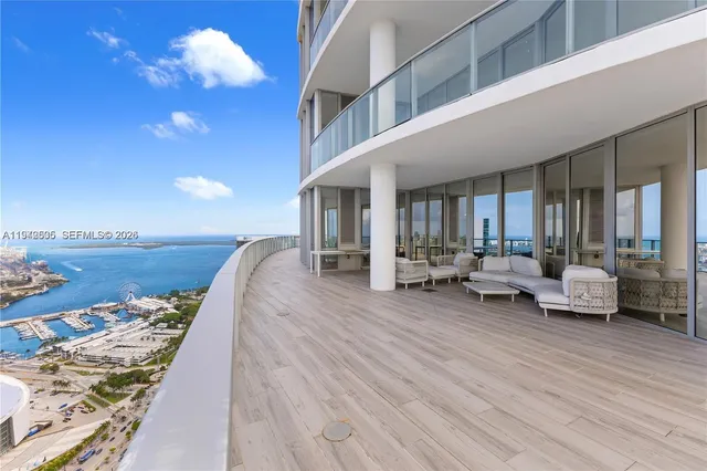 $5,295,000 | 851 Northeast 1st Avenue, Unit 5201, Miami, FL 33132