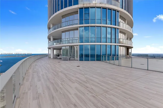 $5,295,000 | 851 Northeast 1st Avenue, Unit 5201, Miami, FL 33132